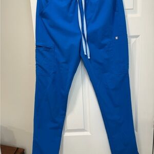 FIGS women’s High Waisted Yola Skinny Scrub Pants